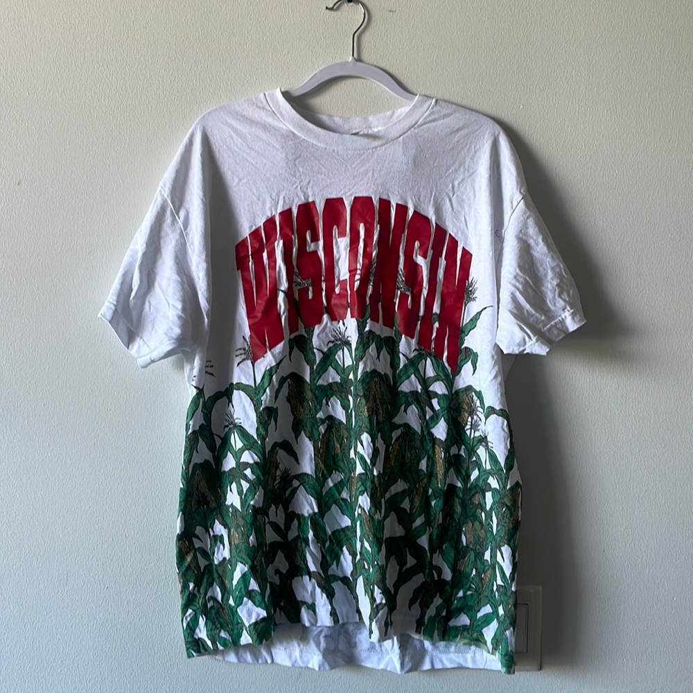 Wisconsin t-shirt with corn field detail